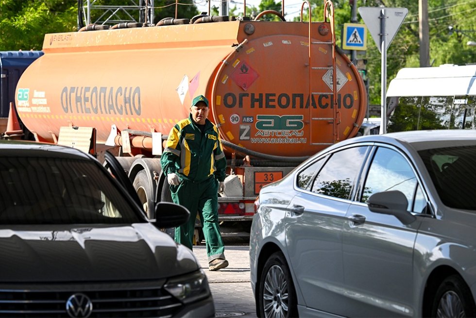 Miért nem talál vevőt az import üzemanyag? A "RG" szakértőinek véleménye